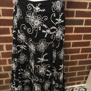 Margaret Francis Embroidered Flare Skirt Black 10